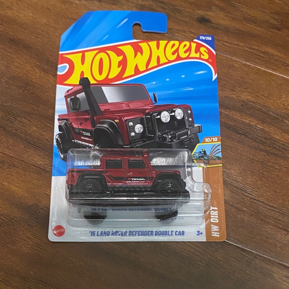 Mattel Hot Wheels Red Land Rover Defender